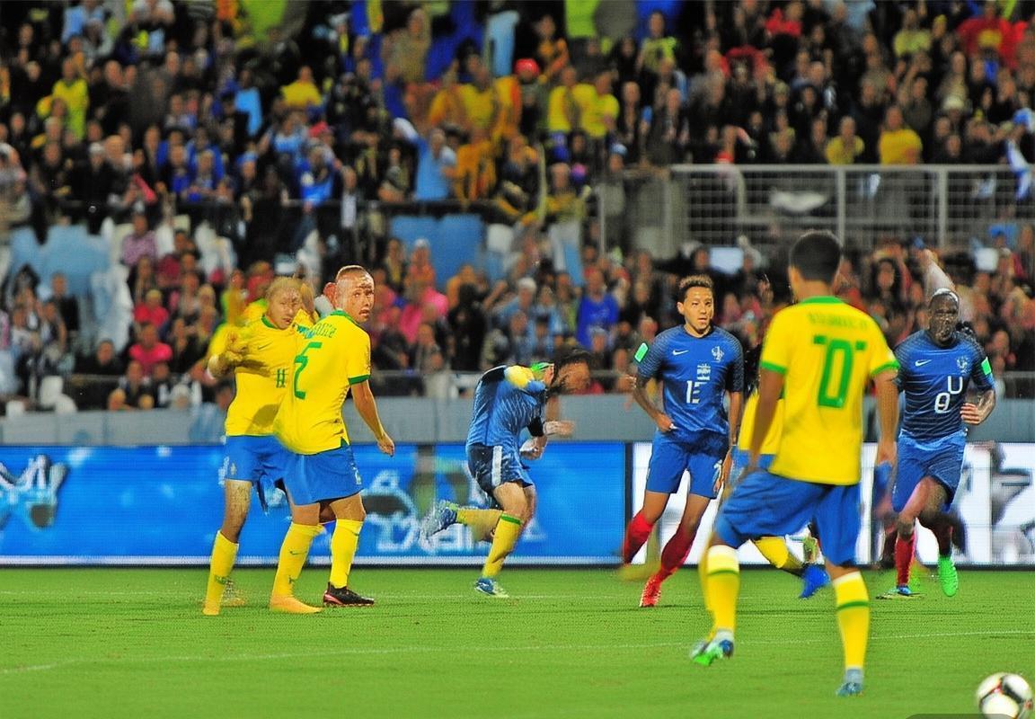 U17国际足球盛事：巴西法国巅峰对决，新星闪耀赛场